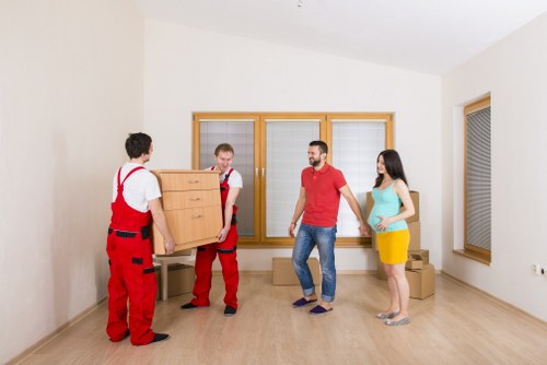 Customer completing a Belgravia Storage payment using a trusted online method